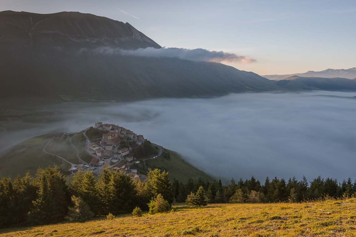 Castelluccio Fioritura Nikon School Workshop Paesaggio Notturna Via Lattea Startrail 00008