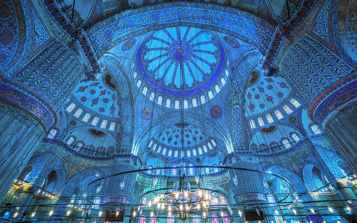 The Blue Mosque, (sultanahmet Camii), Istanbul, Turkey.