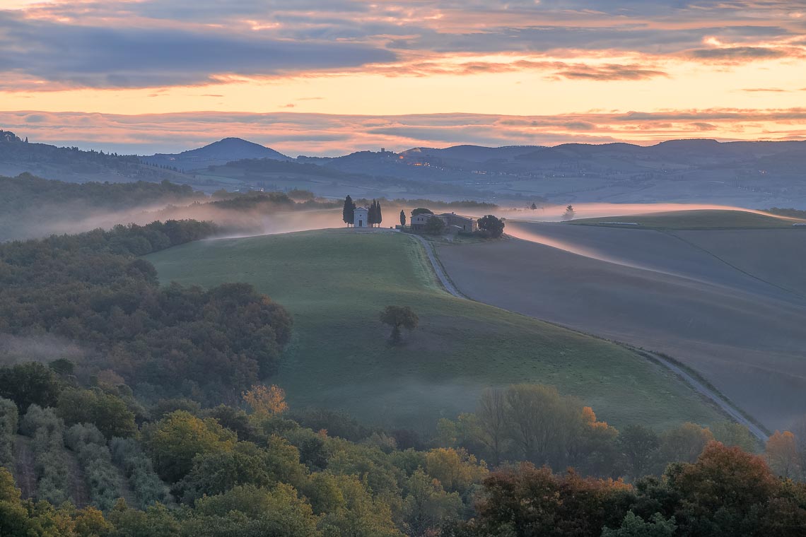 Val Orcia Toscana Nikon School Workshop Paesaggio Notturna Via Lattea Startrail 00090